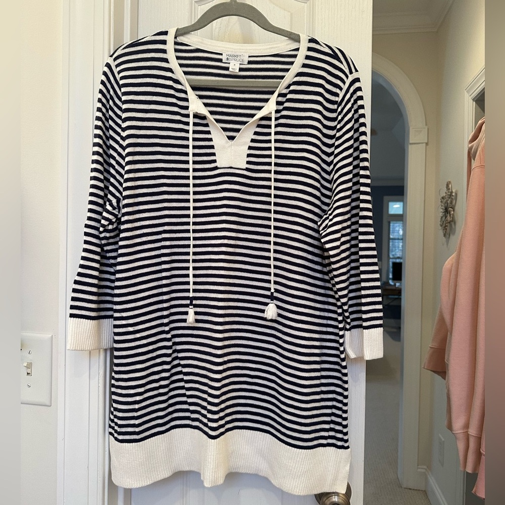 Market & Spruce Navy and White Striped Sweater